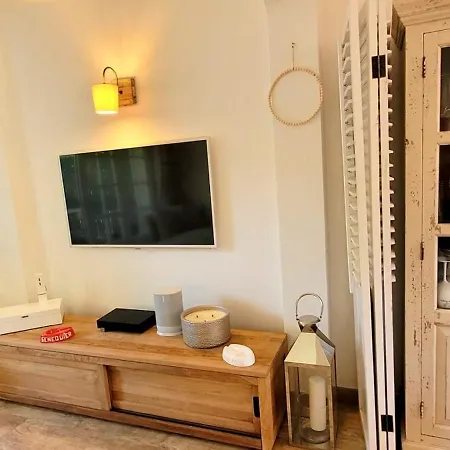 Beautiful House With Pool And Terrace In Gassin
